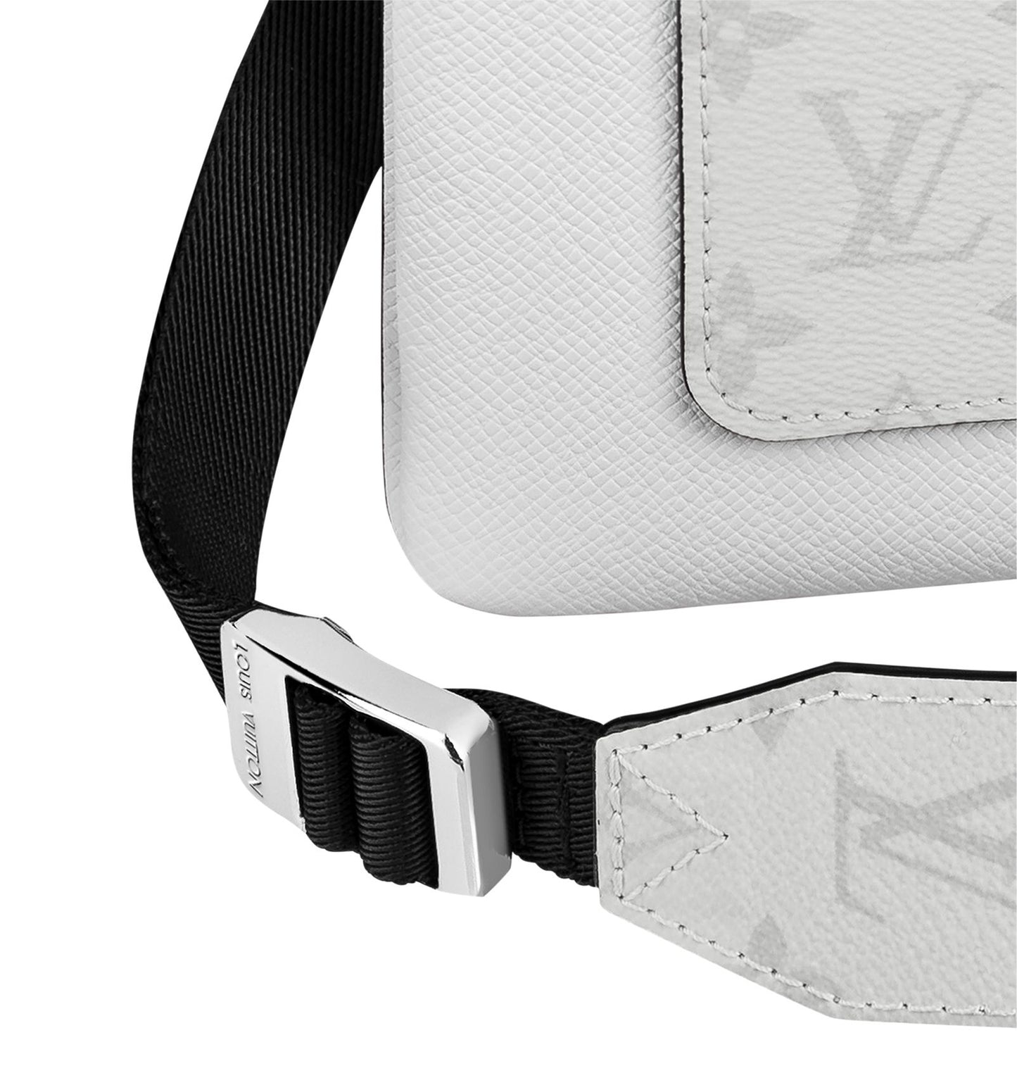 LOUIS VUITTON Outdoor Flap Messenger