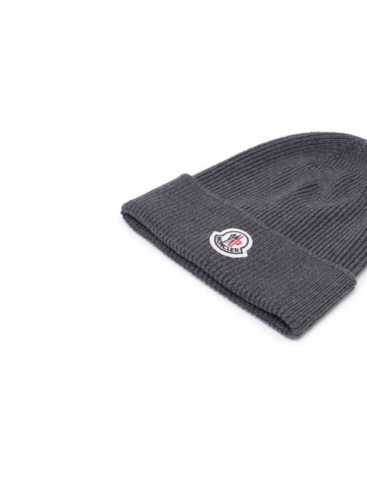 Moncler logo-patch knitted beanie