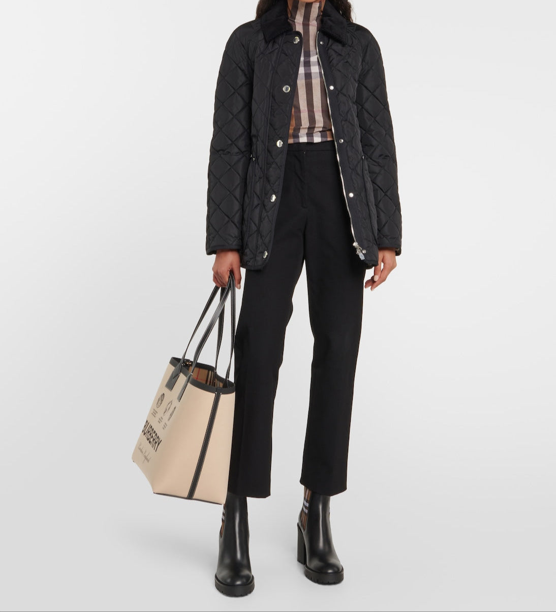 BURBERRY Quilted belted jacket