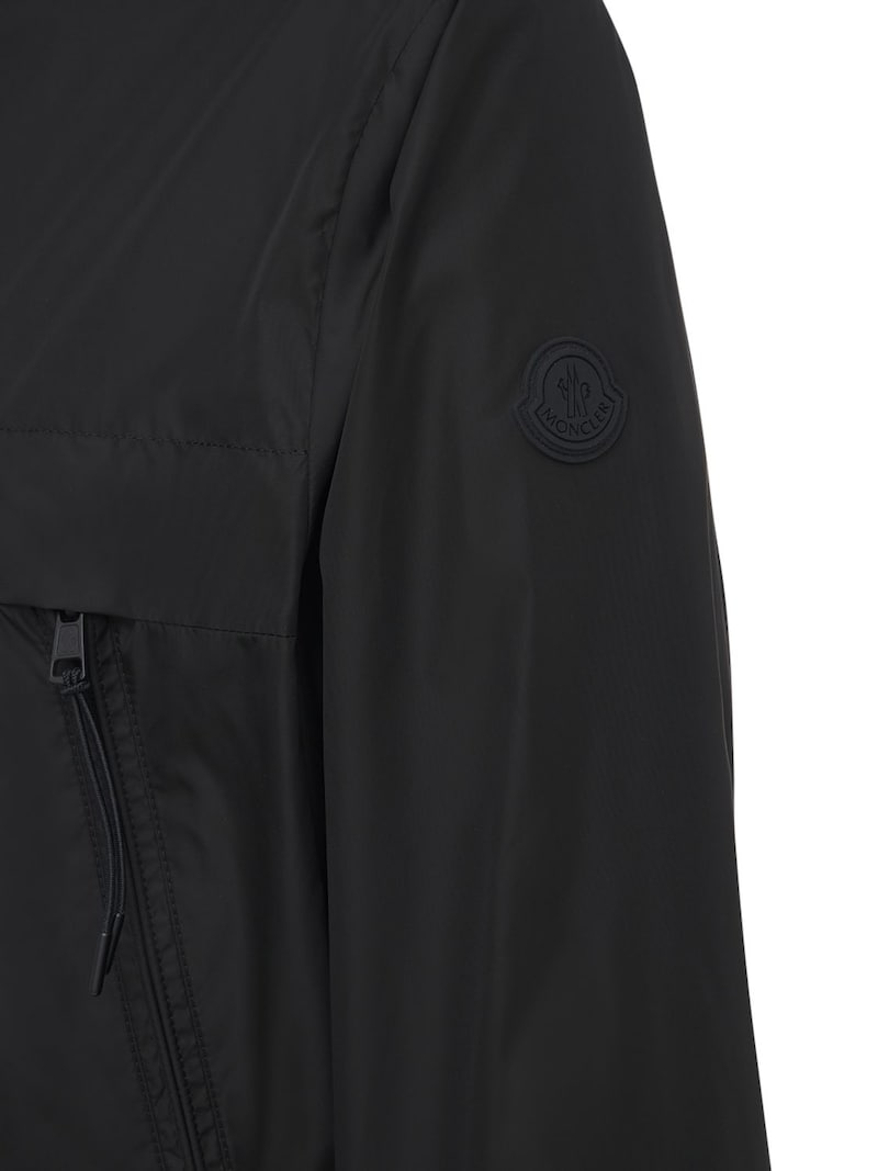 MONCLER MASSEREAU CHAQUETA TÉCNICA DE NYLON CORTAVIENTOS