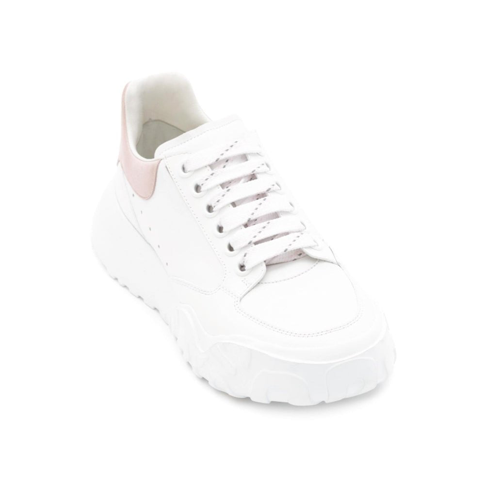 Alexander McQueen Zapatillas de deporte Court de cuero Pachulí blanco