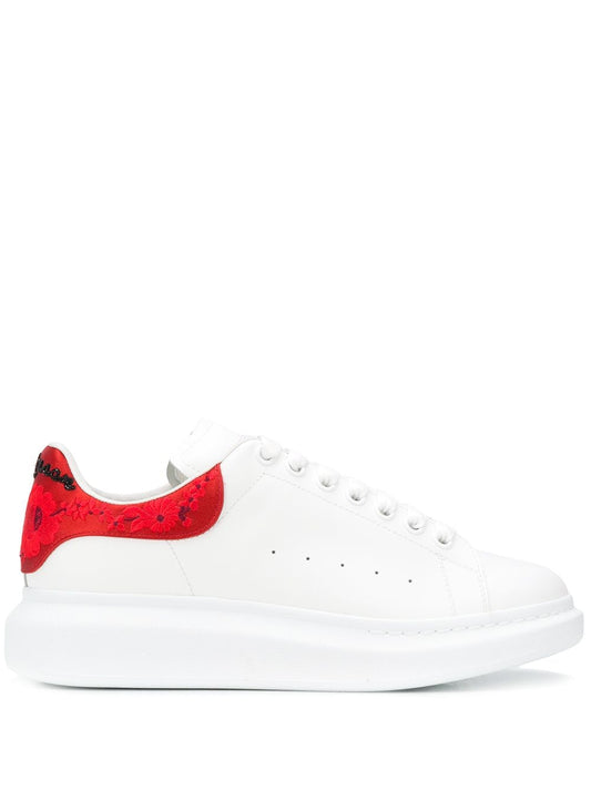 Alexander McQueen zapatillas oversize con adornos