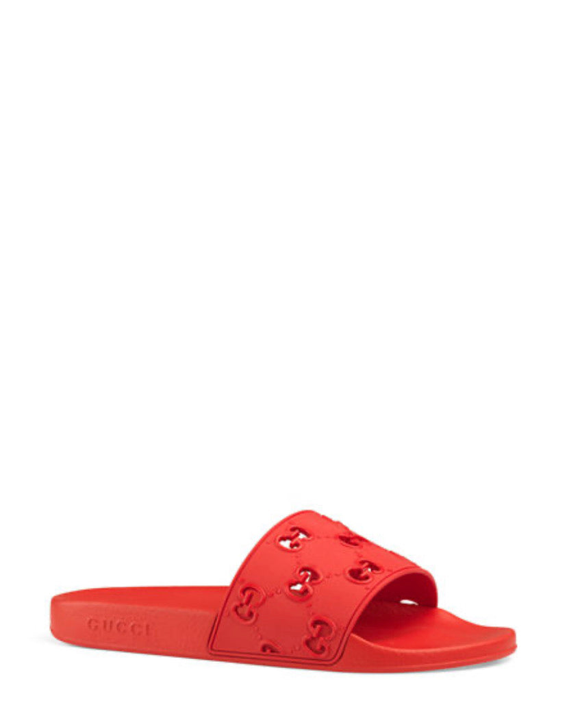 Men Gucci rubber GG slide sandal